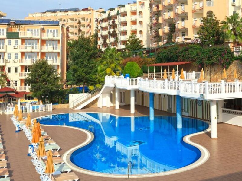 07 GROUP HOTEL