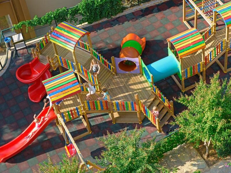 07 GROUP HOTEL