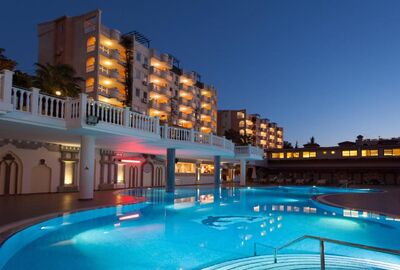 07 GROUP HOTEL