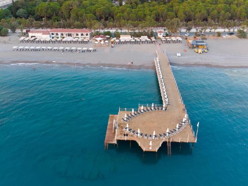 07 GROUP HOTEL