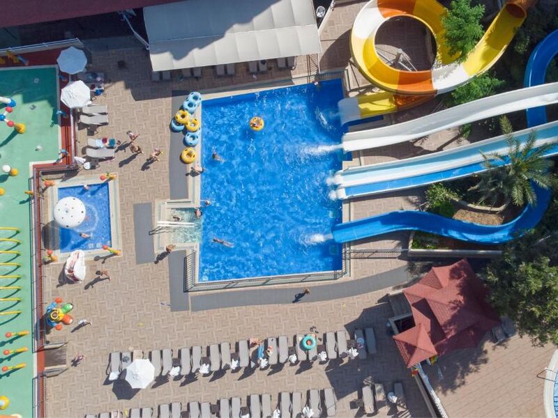 07 GROUP HOTEL