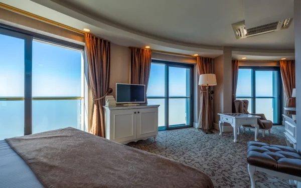 3-Day Cyprus Tour from Alanya with Vuni Palace Hotel & Casino Stay