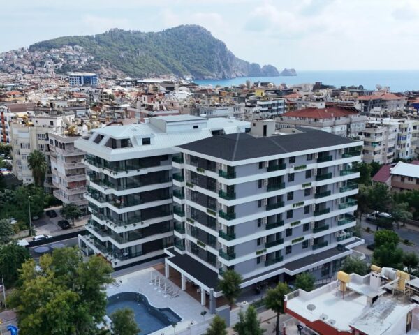 Kleopatra Beach Damlataş 1+1 Apartment Family Flat