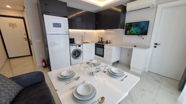 Kleopatra Beach Damlataş 1+1 sea view Apartment